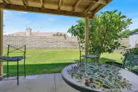 CASA AZUL 3-bedroom house in delightful Indio with WiFi, hot tub, golf course