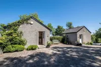 The Stables at Ballygraffan, just outside Comber in the Strangford Lough area. Hotels in Newtownards