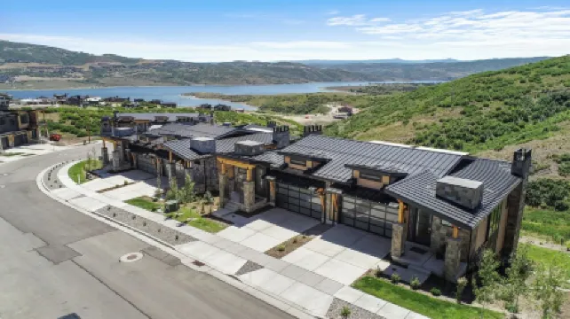 Modern 3BR Townhome with A/C Near Park City Deer Valley & Mayflower