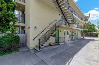 New2BR! Comfy Apt, Walk to UC Berkeley & Downtown with workspace, wifi & parking