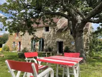 House overlooking the valley in Perche Sarthois Hotels in Villaines-la-Gonais