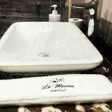 Elegant 2 bedrooms apartment at new cairo with private patio Rooms