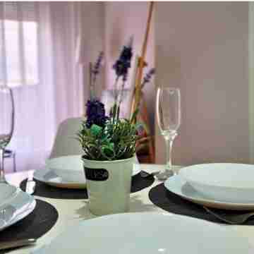 Modern & Stylish - Art Atelier Apartment Dining/Meeting Rooms