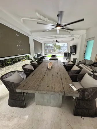 Canal front pool home in Florida key's Islamorada! Access to ocean w/boat lift!!