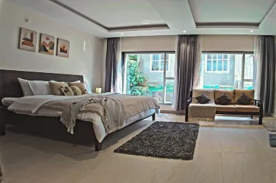 Chic 3BHK Spacious Apartment near Manipal Hospital with modern Amenities Các khách sạn ở 