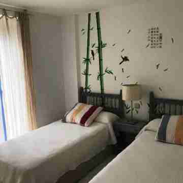 FANTASTIC HOUSE IN FIRST LINE OF MARINA SOTOGRANDE, ONE MINUTE FROM THE BEACH. Rooms