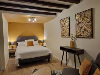 Au Mont De La Quintine #Pool and Jacuzzi