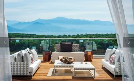 THE RESIDENCE THREE BEDROOM LOFT