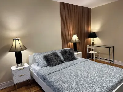 Main Floor City Living with Nature! Near all amenities Hotel dekat Markham Convention Centre