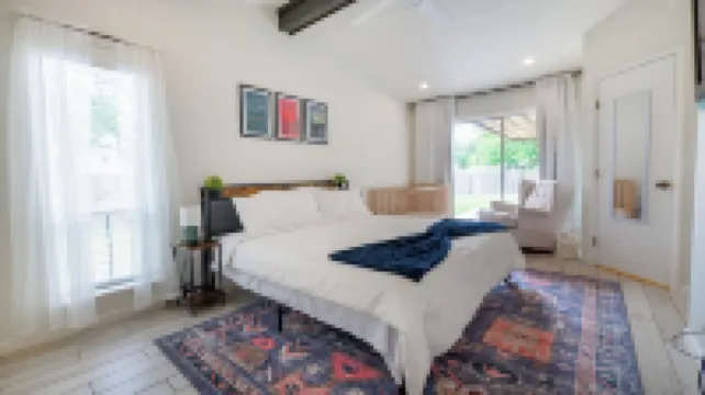 Live Oak Family Escape/ Pets OK/Near Live Oak Park