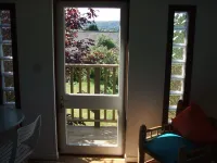 Quiet retreat in rural Cornish garden.