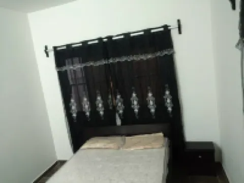 Charming 2 Bedroom Apartment - Quiet , 5mn to beach. Free fast wifi