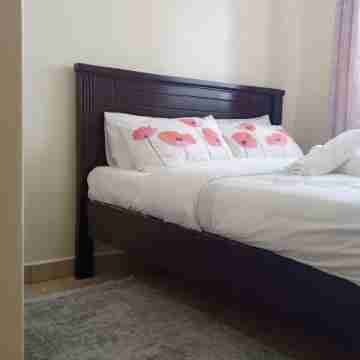 Apartment near JKIA and Wilson Airport with nearby Malls and entertainment joint Rooms