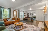 4BD Home - 3min to UND - Cozy Yard - Pingpong