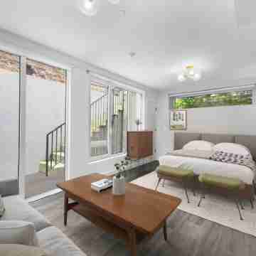 Modern 4 bedroom in heart of Downtown Brooklyn across from Barclay's center Rooms