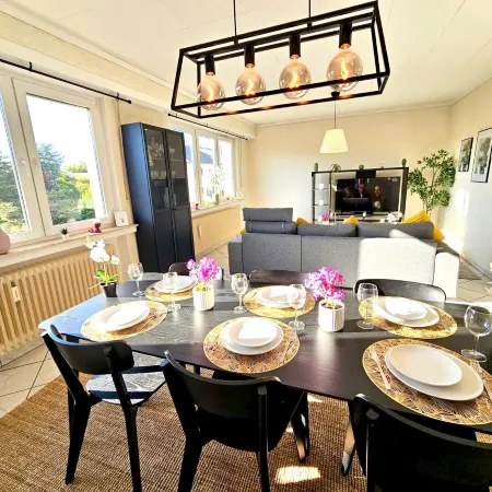 Chic Urban Stay 2Br with Parking- Bel4
