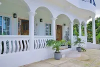 Charming 3-bedroom house in enchanting Fairy Hill with WiFi, AC Hotel a Fairy Hill