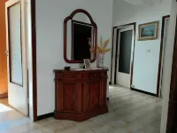 Apartment sleeps 6, 5 minutes from the sea, suitable for families and singles...