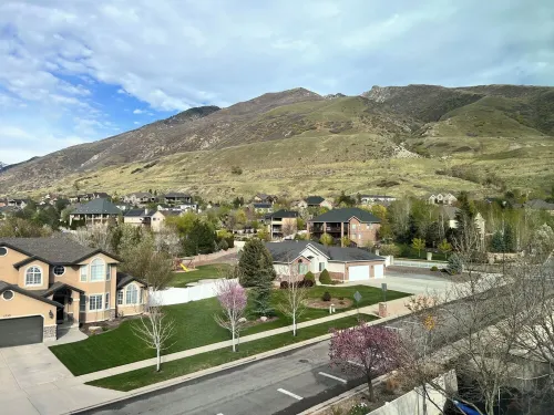 Charming 1-bedroom apartment with AC, WiFi in Draper - Skiing & Mountain Biking