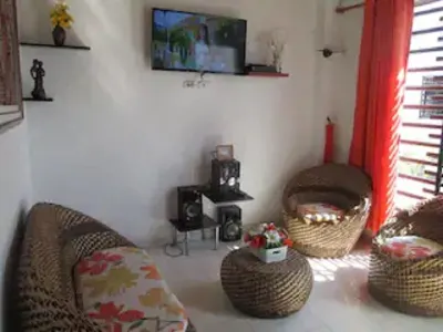 BEAUTIFUL SUMMER HOUSE NEAR GIRARDOT โรงแรมใน