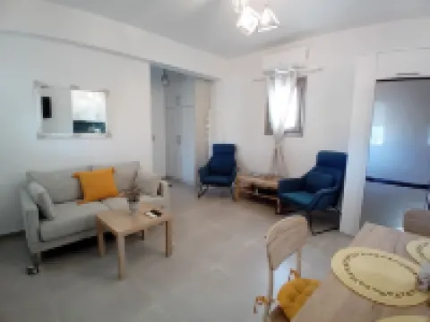 Charming 2-bedroom house with WiFi and AC in enchanting Pitsidia