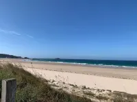 VILLA GRAVELOUP family vacation home, close to the sea and beaches Hotels in Erquy