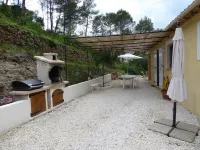 Entire villa near the Hyères islands Hotels in Sollies-Toucas