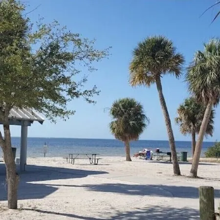 Newly remodeled beach themed home 3BR 2 BA