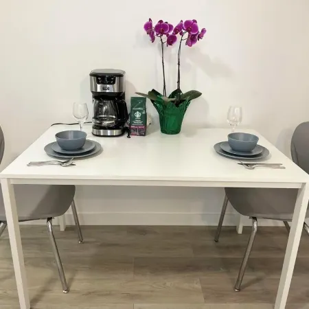 Modern & Cozy 1 Bedroom Suite-Walk to Fifa Fan Zone-Private Entrance