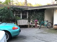 Charming 1-bedroom private suite. Easy walk to beach and boardwalk.