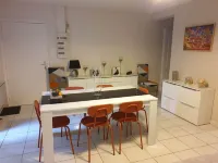 Center Pierrefonds superb quiet apartment + parking lot