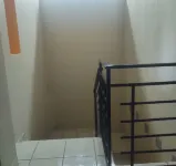 House with excellent location to reach by road or highway.