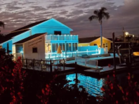 Charming Ocean Front 3-bedroom and 4 Bath  with WiFi and AC in Hernando Beach Hotels in Hernando Beach