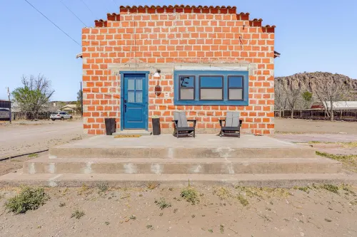 Southwest Escape in Fort Davis Walk to Dining! Hotels in Fort Davis