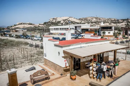 Limbo Hotel Boutique Отели рядом с достопримечательностью «Adobe Guadalupe Vineyards & Inn Aztec Breeding Farm»