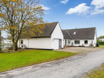 "Cillvur" - 8km from the sea Hotels near Sjorring Kirke