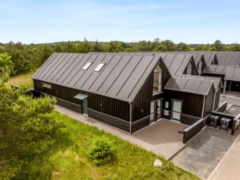 "Anelle" - 2.5km from the sea