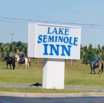 Lake Seminole Inn by Belvilla Marianna Hwy 90 Hotels in Jackson County
