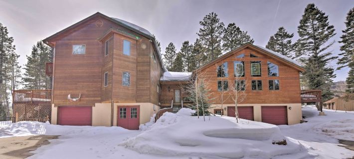 Spacious Angel Fire Cabin < 4 Miles to Resort! Hotels in Angel Fire