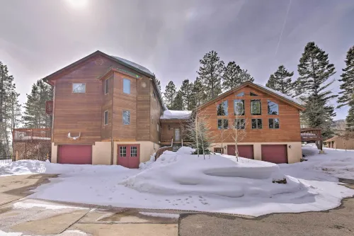 Spacious Angel Fire Cabin < 4 Miles to Resort! - Wifi