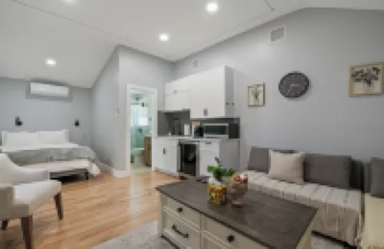 Lunavista Cozy Studio Hotels in Hempstead