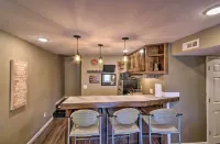 Deck, Lake Views! Group Getaway in Osage Beach - صديق للحيوانات الاليفة