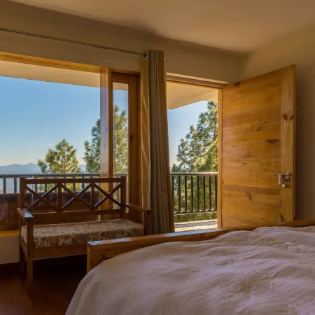 Kasar Rainbow Yoga Retreat