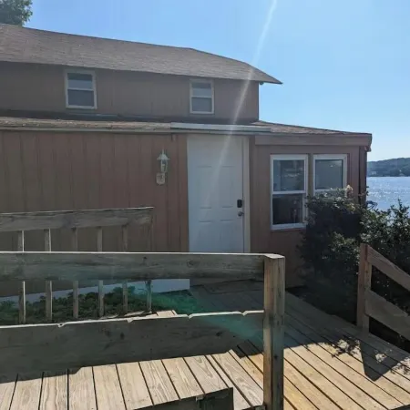 Luxury 2Br Lakefront w/ Dock & Kayaks