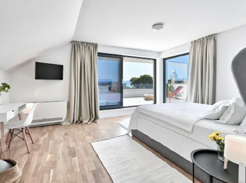 5-bedroom villa near Split with pool Отели рядом с Аэропорт Сплит