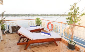 Azhar Dahabiya luxury suites