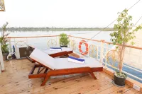 Azhar Dahabiya luxury suites Hotels in Esna