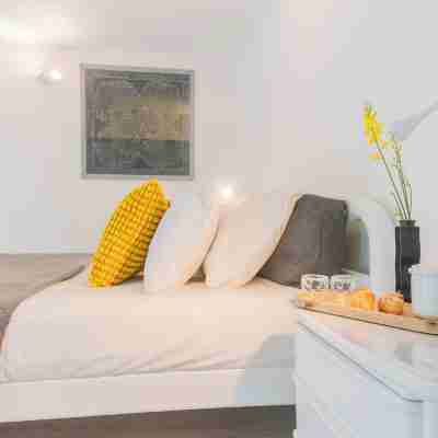 Architect's Loft by Rent All Como Rooms