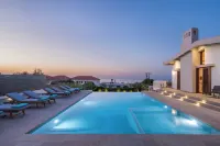 Azatis Luxury Villa -  Ferienhäuser