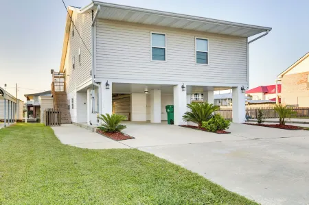 Bayou Bliss: Barataria Waterfront Getaway w/ Dock!
